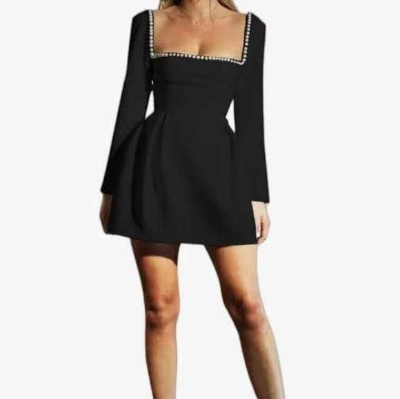 Dress - Picture 1 of 3